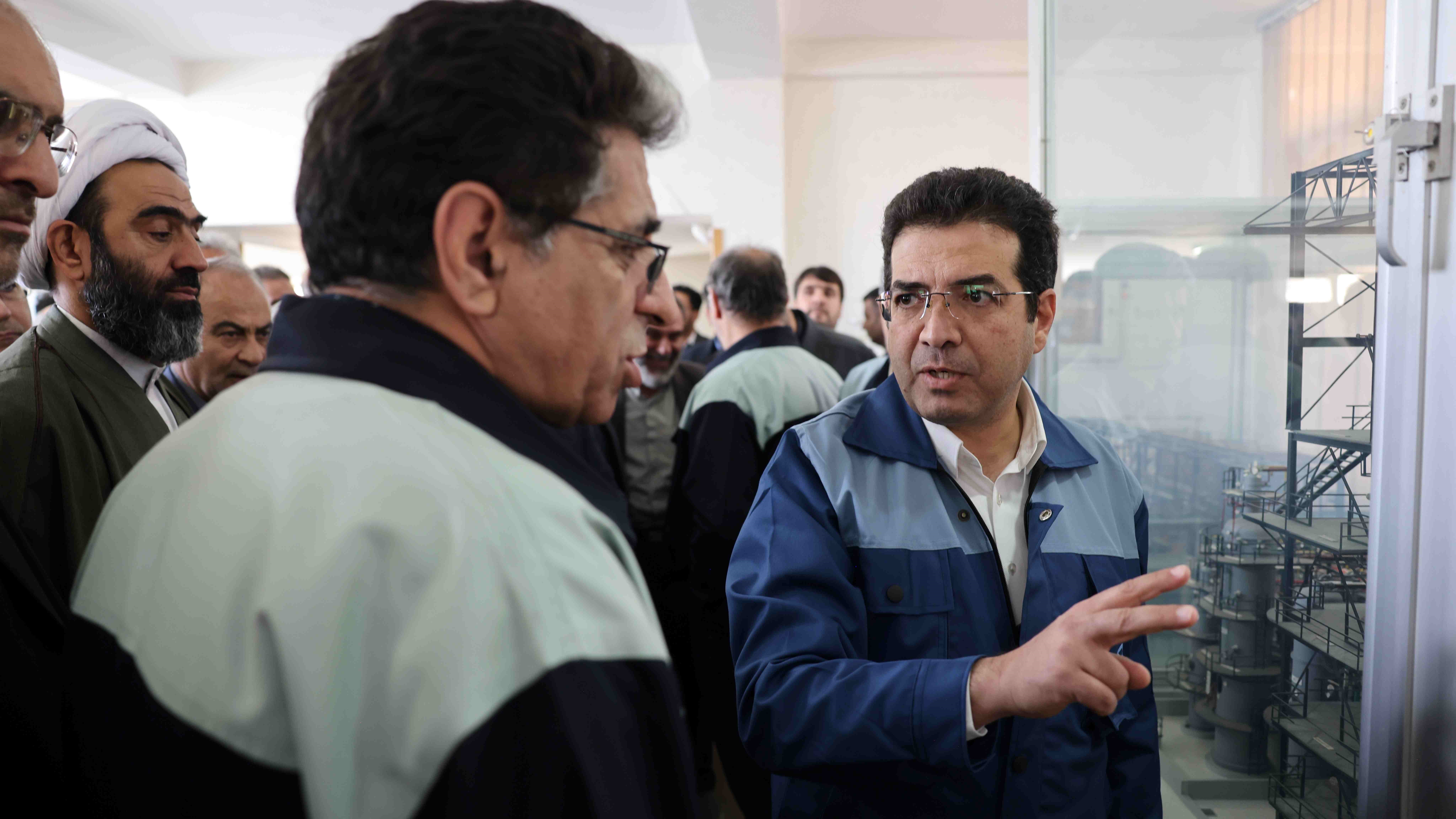 رونمایی از فن‌آوری بومی پالایش برش سنگین پتروشیمی‌ها با حضور مدیران عامل شستا، صدر تامین و ذوب آهن اصفهان